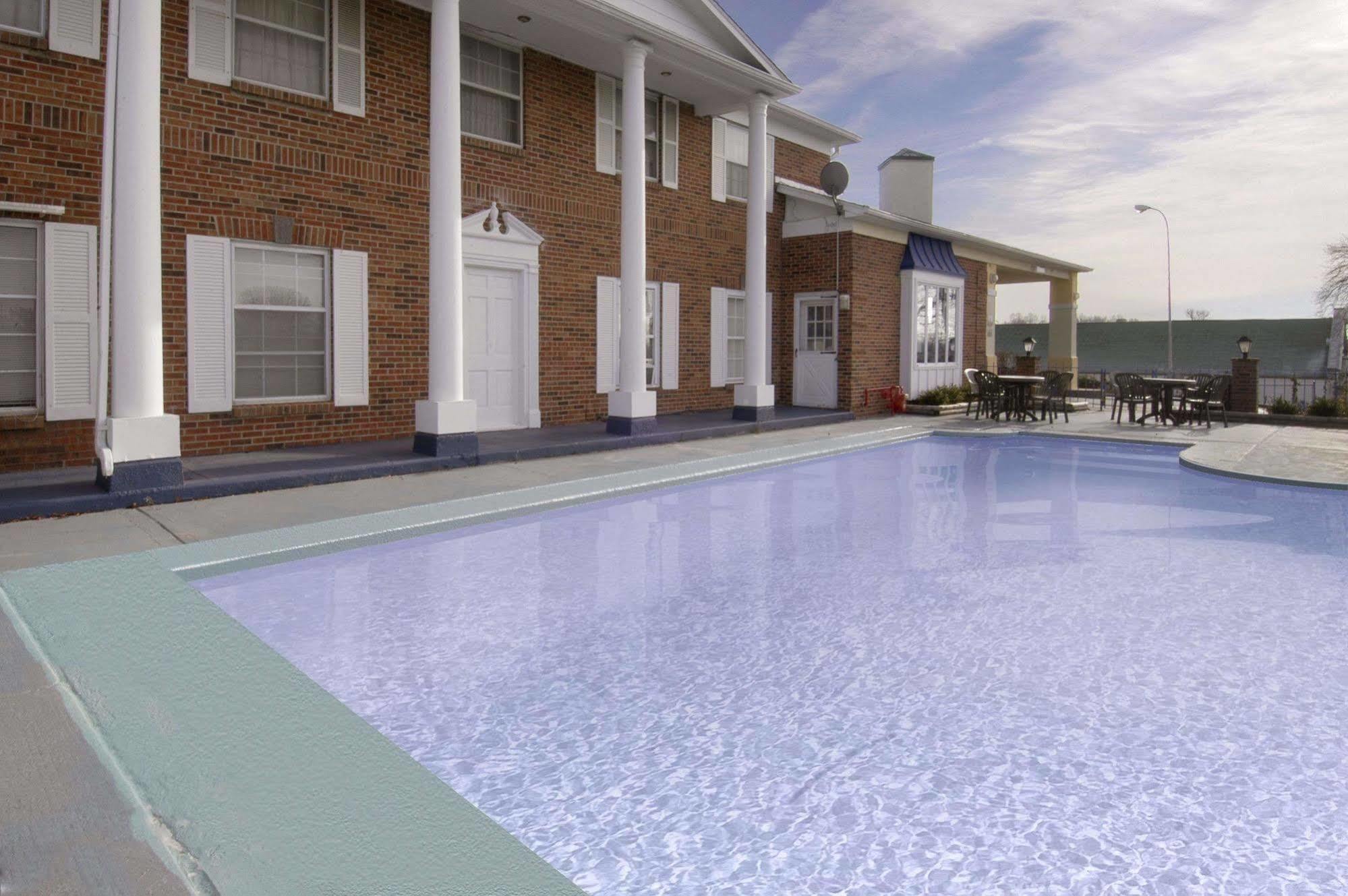 Days Inn By Wyndham Liberty/Ne Kansas City Extérieur photo